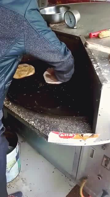 科技与生活融合之作，最新烤饼的艺术魅力